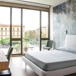 https://politeama-crystal-rooms.palermohotels.org