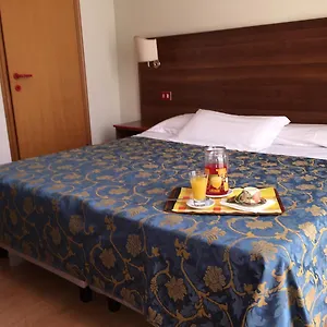 https://hotel-altavilla-dieci.it-romehotels.com